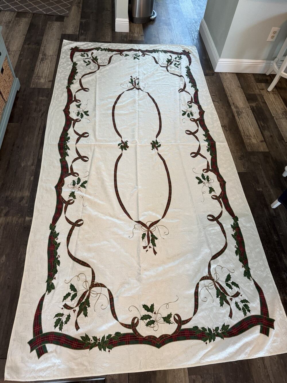 Lenox Christmas Tablecloth 58x118 Holly Tartan Plaid Ribbon Ivory Holiday